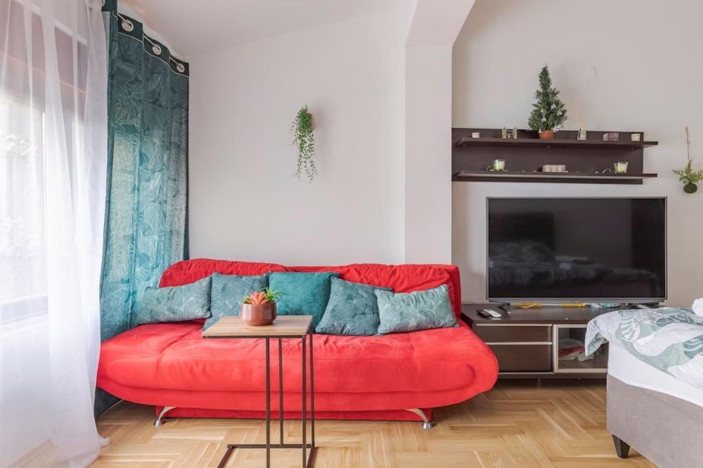 Warm House Full Of Green Ambient,Joy And Comfort ซาเกร็บ ภายนอก รูปภาพ