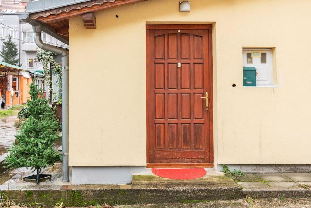 Warm House Full Of Green Ambient,Joy And Comfort ซาเกร็บ ภายนอก รูปภาพ