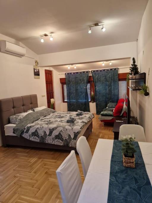 Warm House Full Of Green Ambient,Joy And Comfort ซาเกร็บ ภายนอก รูปภาพ
