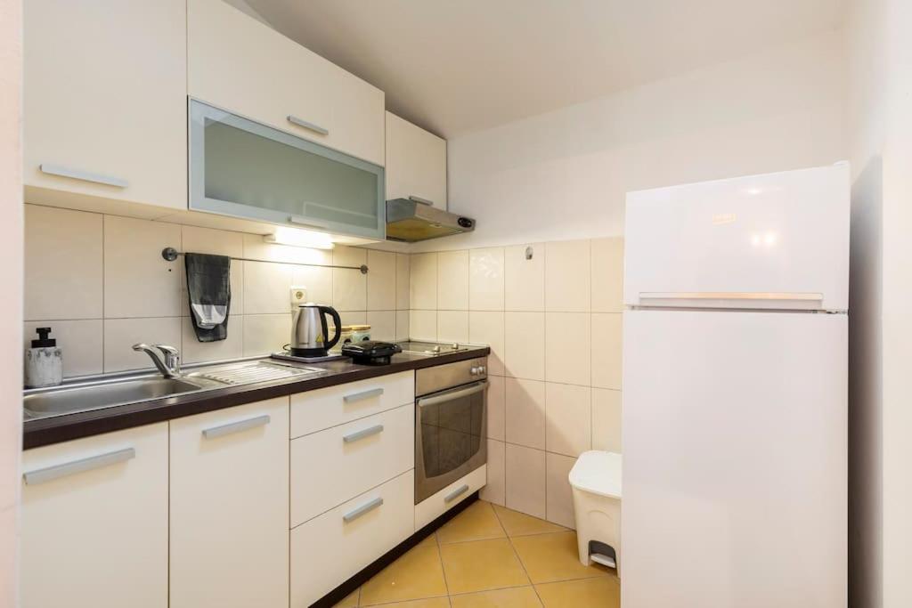 Warm House Full Of Green Ambient,Joy And Comfort ซาเกร็บ ภายนอก รูปภาพ