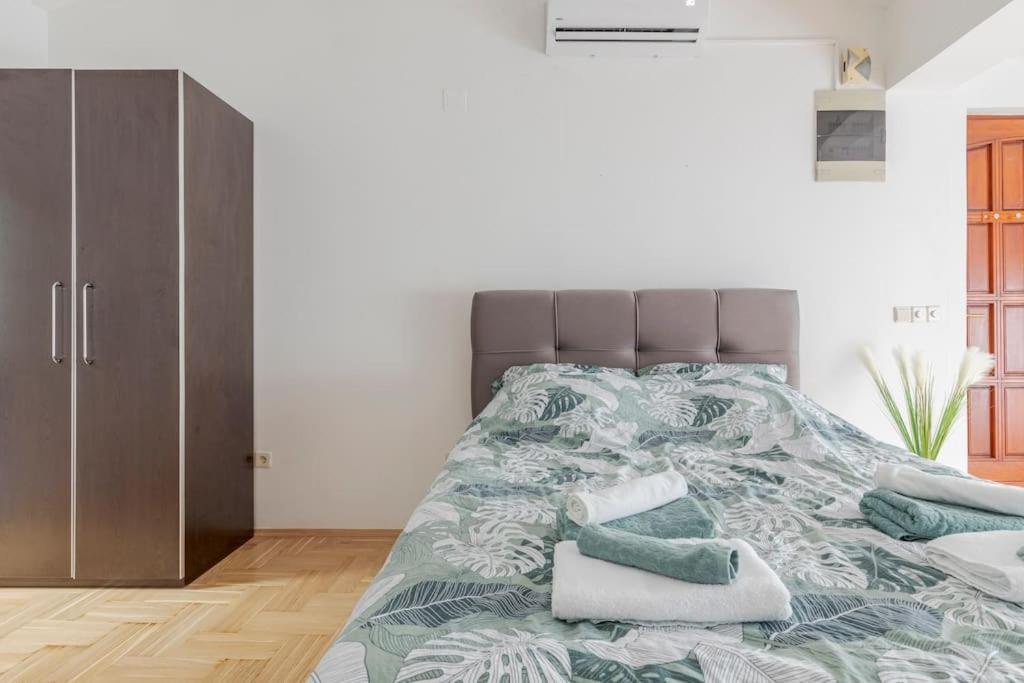 Warm House Full Of Green Ambient,Joy And Comfort ซาเกร็บ ภายนอก รูปภาพ